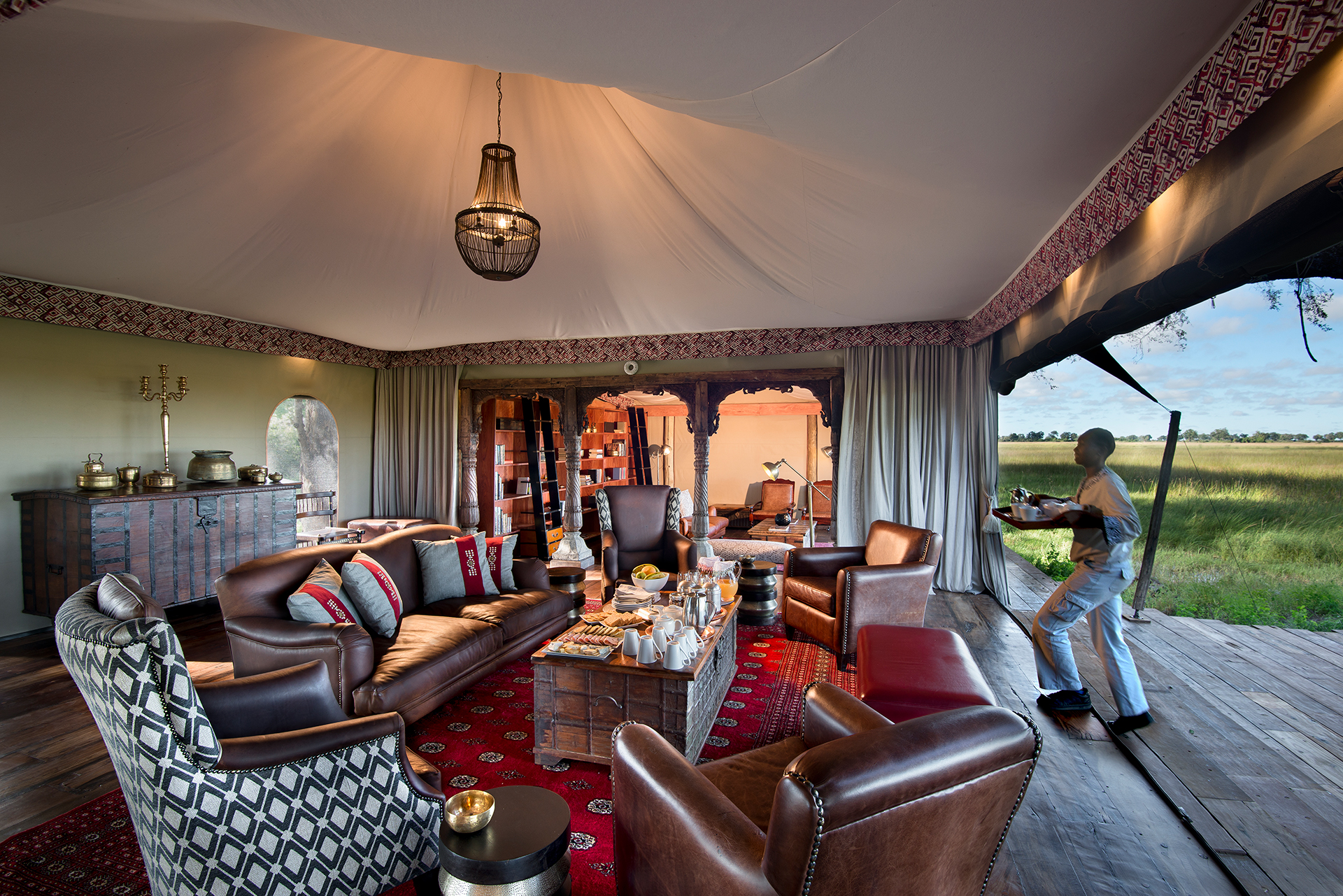 Main lounge at Duba Plains Camp